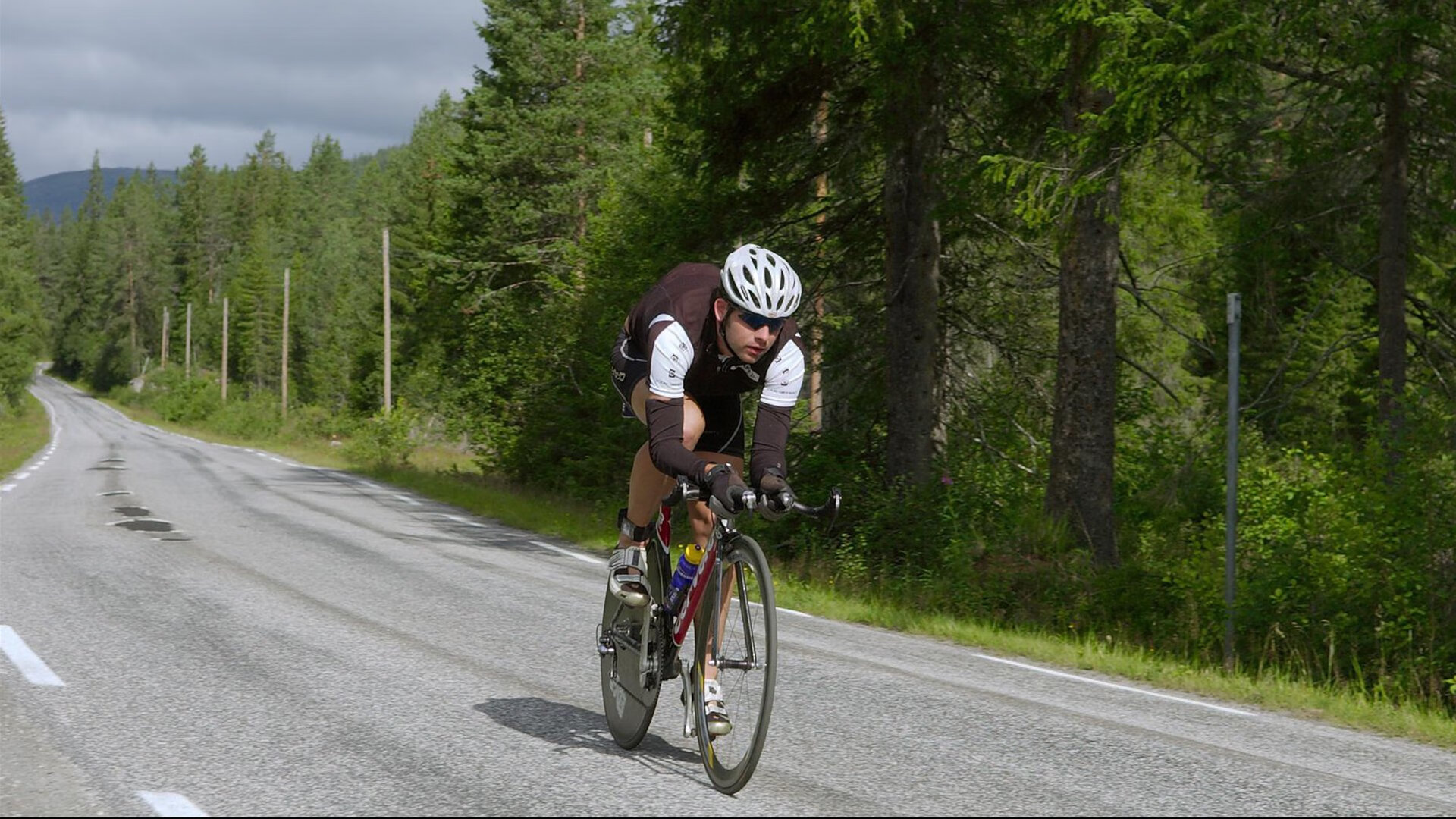 恩里克带领西班牙队迎来复苏,晋级欧洲杯
