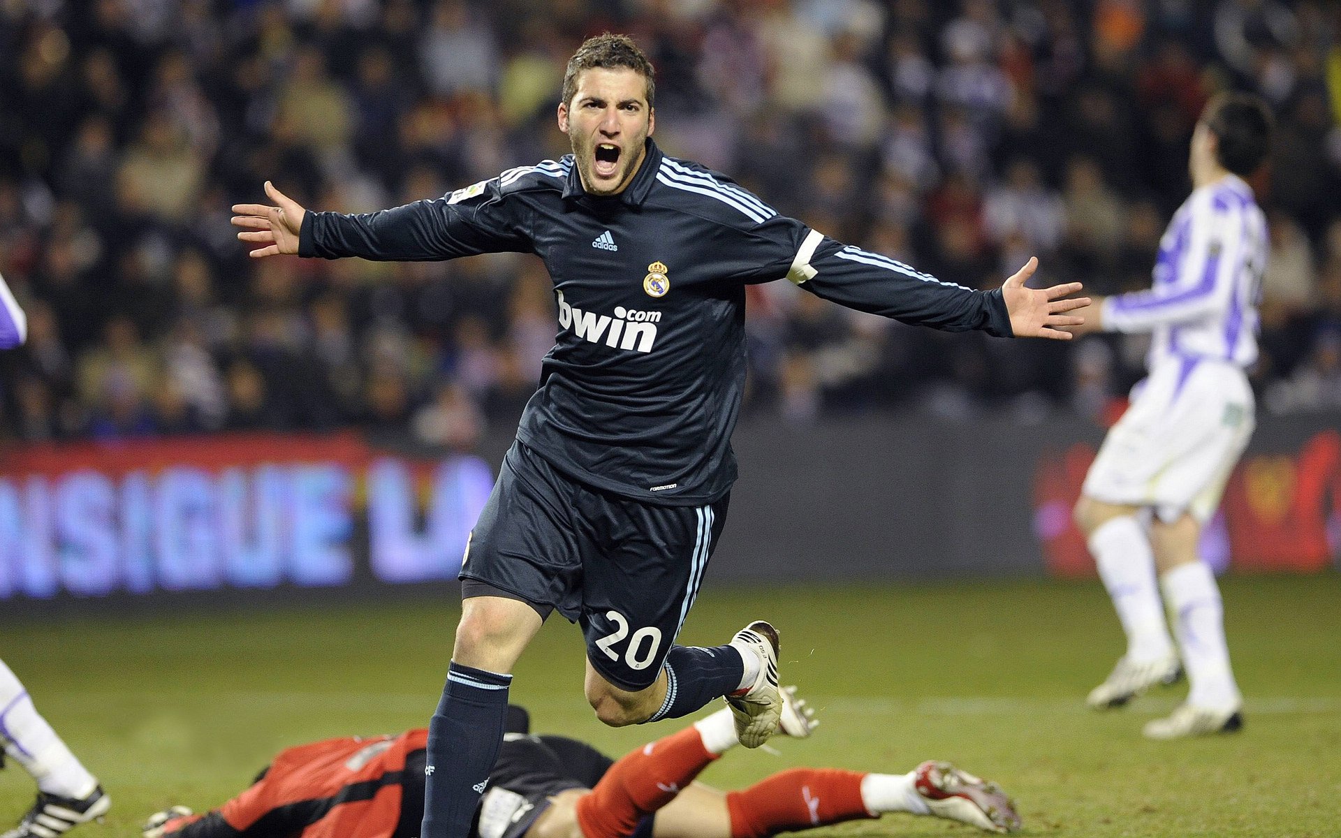 意甲绝佳长传:快速精准形成攻势,意甲经典比赛