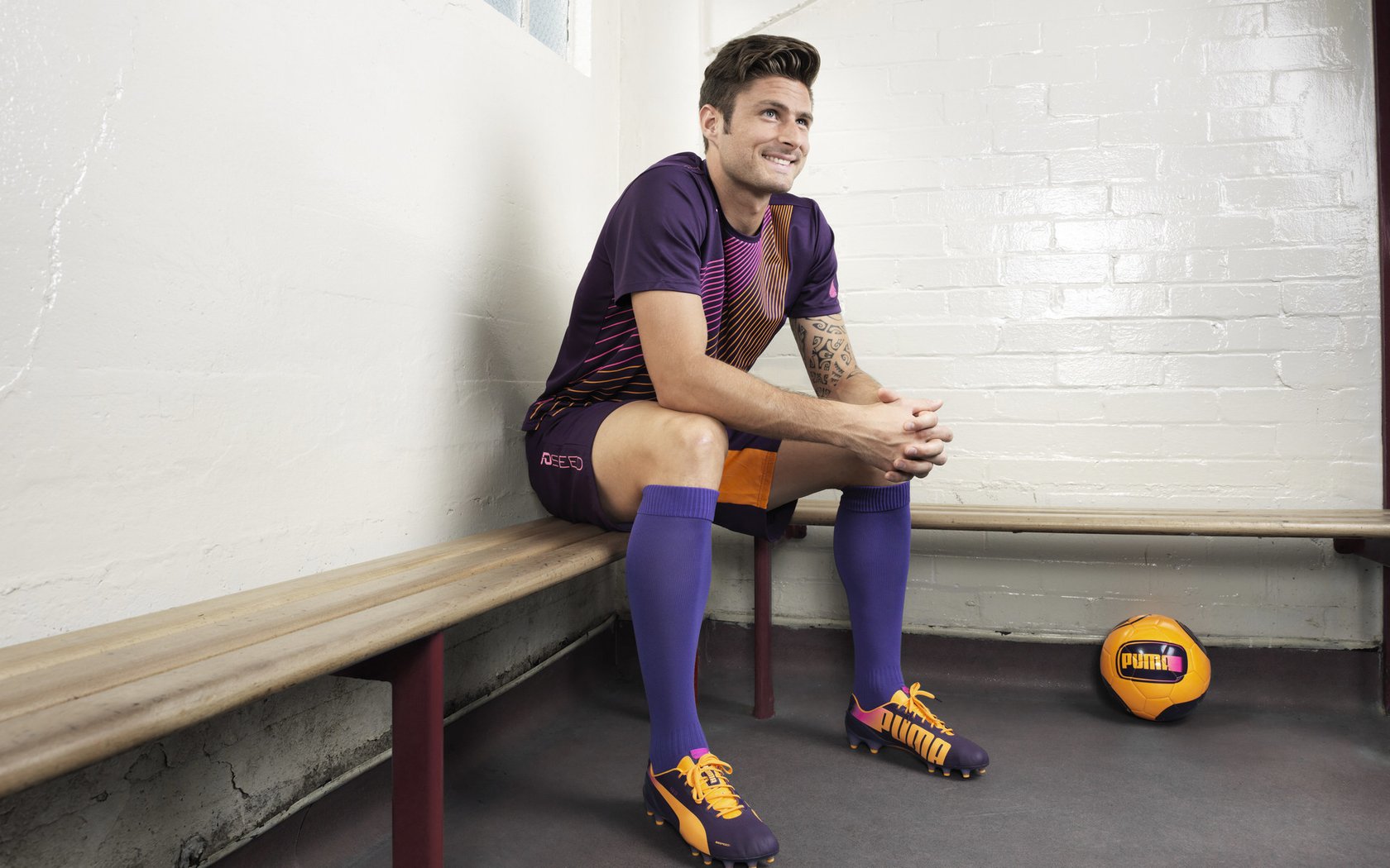 斯图加特双前锋制造连续冲击机会,斯图加特21